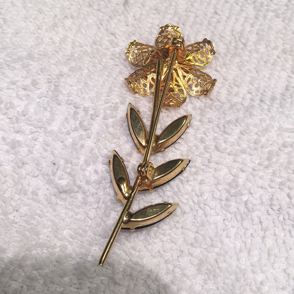 Adorable vintage rhinestone flower brooch - Picture 3 of 4